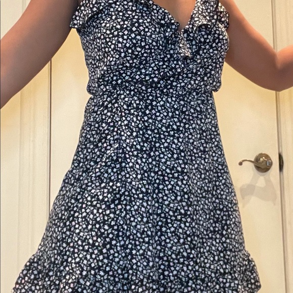 CUTE FLORAL DRESS - Picture 2 of 2